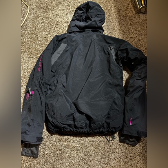Helly Hansen Women's Black and Pink Ski Jacket hellytech medium - Picture 5 of 11